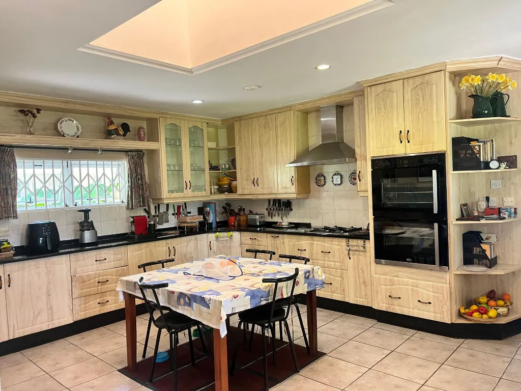 CHG-HSE-001 (5).webp